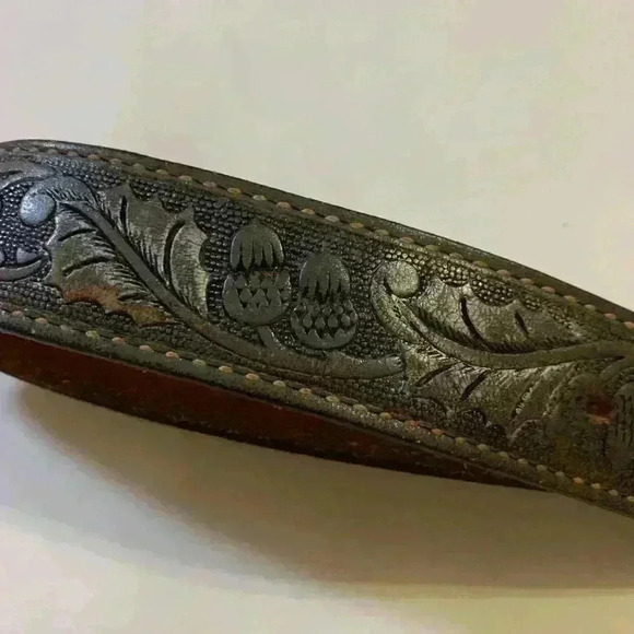 Vintage Wright Tooled Leather Child’s Belt Acorns Feathers Design 20” TONY. - Picture 4 of 8